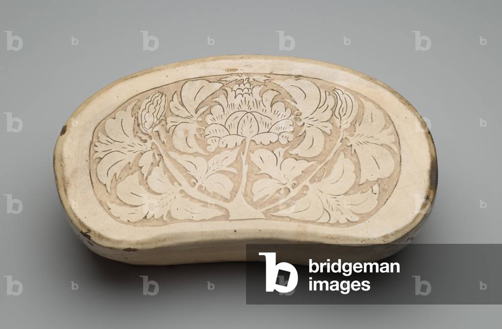 Pillow (stoneware)