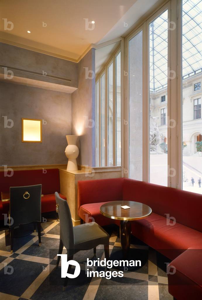 Cafe Marly, Grand Louvre, Paris. Architecture by Yves Taralon and Olivier Gagnere, 1994. Photography 1994.