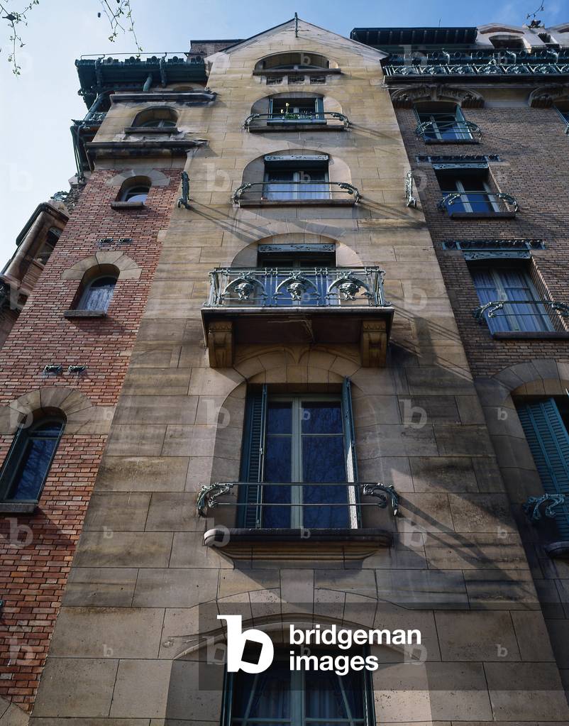 Castel Beranger building, Paris (photo)