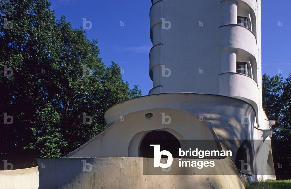 The Einstein Tower in Potsdam, Germany. Realisation 1920-1924, architect Erich Mendelsohn (1887-1953). The observatory tower is named after Albert Einstein, who studied there. Photography 10/05/88.