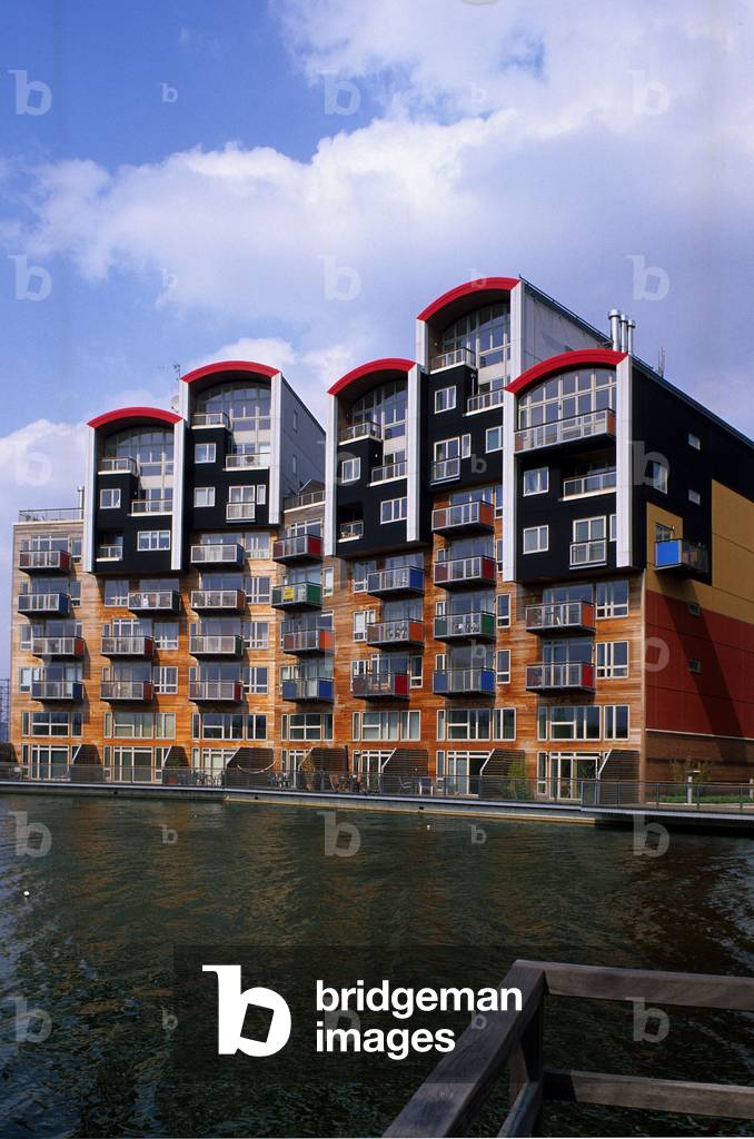 Greenwich Millenium Villages in London (England). Construction 2002, architect Proctor Matthews. Photography 10/04/03.