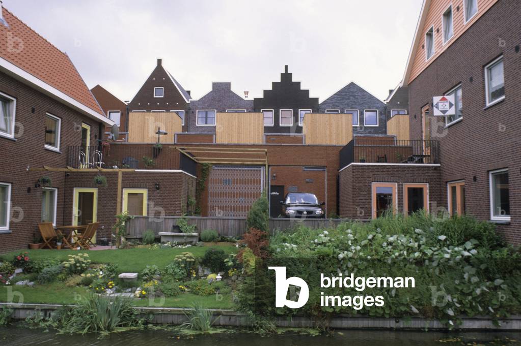 A subdivision in Bergschenhoek in the Netherlands. Photography 10/05/04.