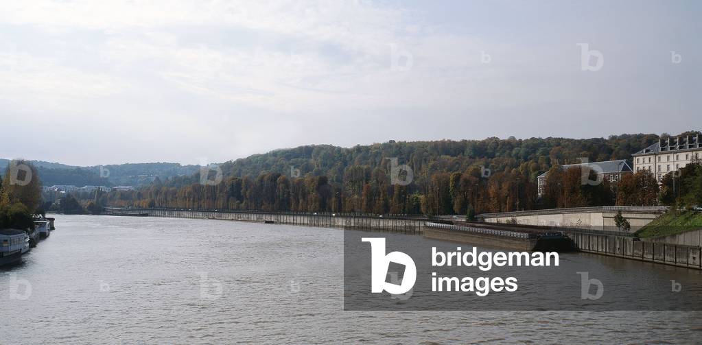 The Seine is at the height of Sevres in the Hauts de Seine.