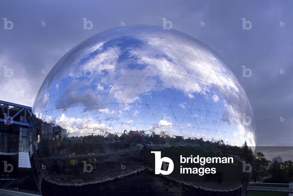 La Geode in the Parc de la Villette, Paris 75019, France (photo)
