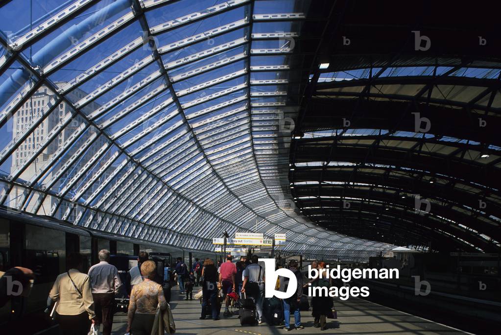 Waterloo Station in London (England). Architect Nicholas Grimshaw. Photograph 10/04/03.