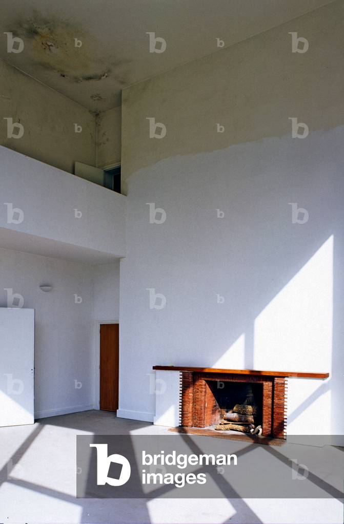 Villa Poiret in Mezy sur Seine (Les Yvelines). Construction 1924, architect Rob Stevens Mallet (1886-1945). Built for designer Paul Poiret.Photography 2000.