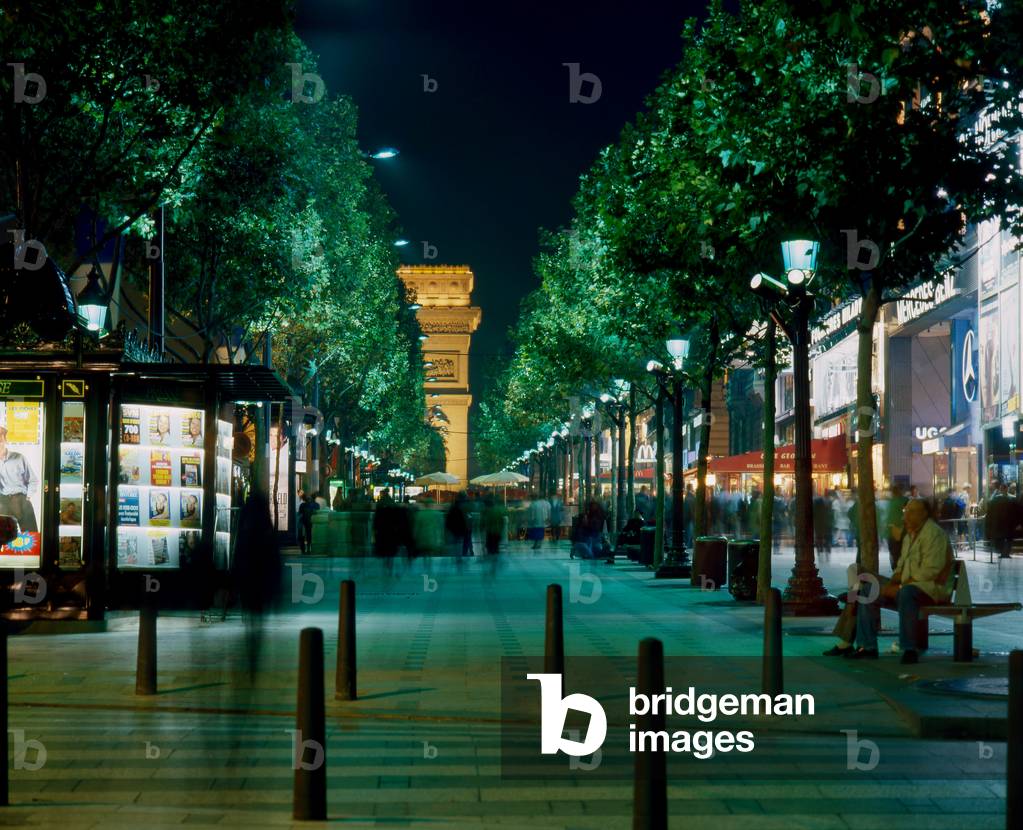 Resonance by Yann Kersale, plastic intervention in 1994, on the Champs Elysees in Paris. Photography 1994.