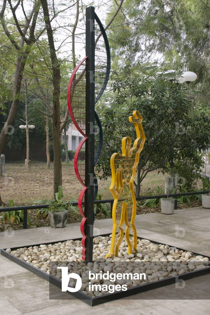 Reproduction of Modulor in a park in the city museum, Chandigarh, India. Photography 23/01/06.