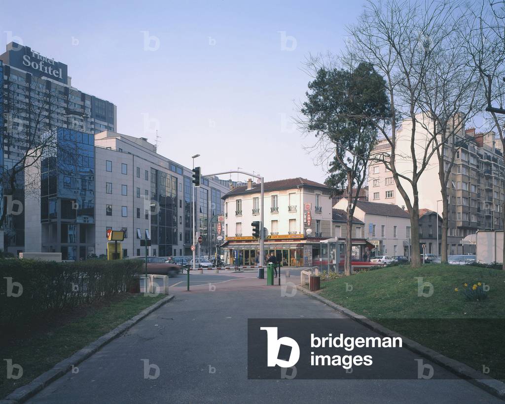 Rue Guynemer in Issy les Moulineaux (Hauts de Seine).