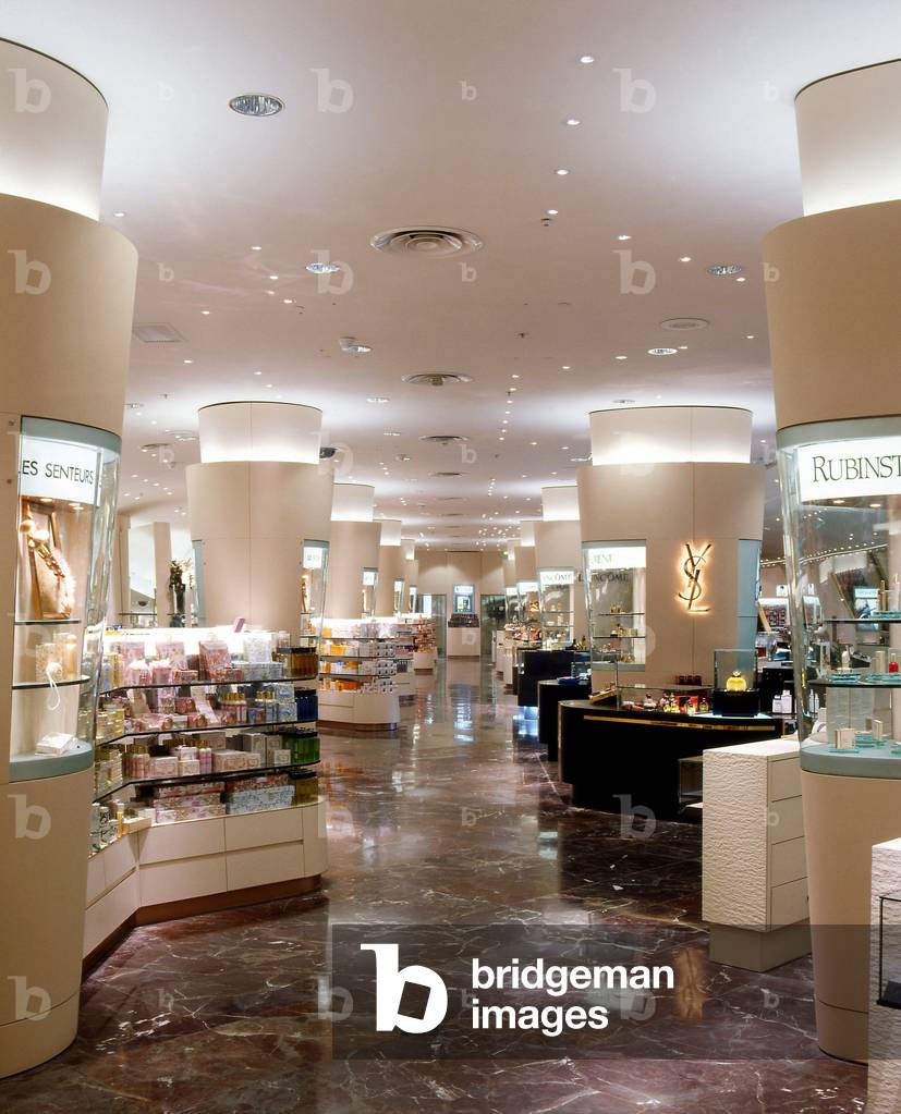 Interior layout of Espace Beaute au Printemps, Boulevard Haussmann, Paris 8. Architecture by Jacqueline and Henri Boiffils, 1991. Photography 1991.