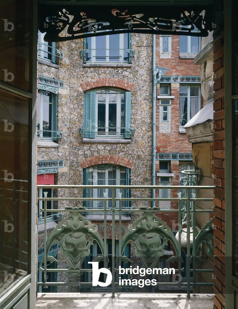 Castel Beranger building, Paris (photo)