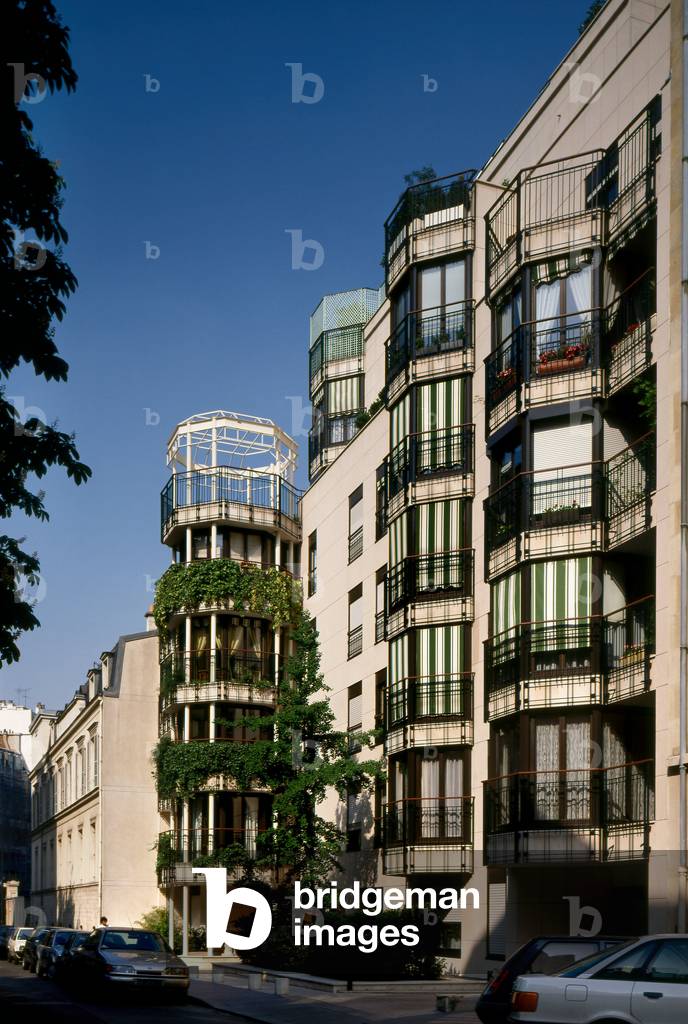 Housing real estate, Paris 16th.