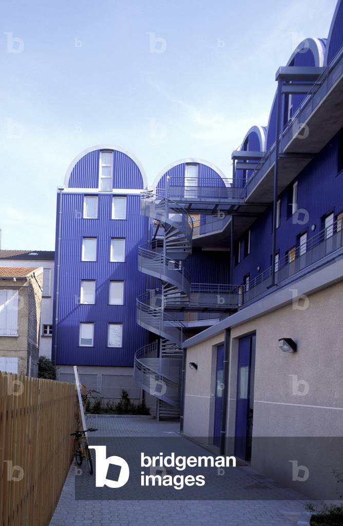 Accommodation and artists' workshops in Montreuil (Seine Saint Denis). Realisation 1994, architects Dubosc Eric and Landowski Marc. Photography 1994.