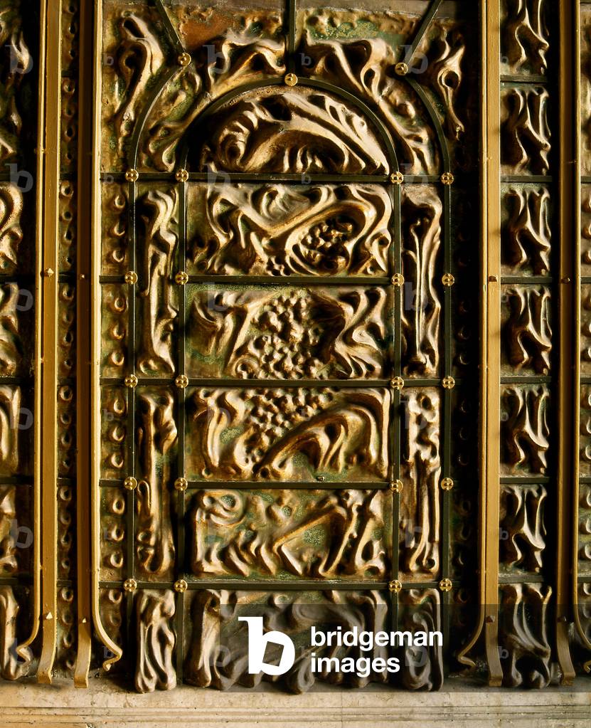 Castel Beranger building, Paris (photo)