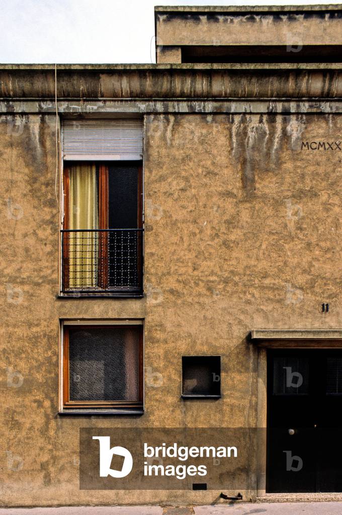 The house Cassandre in Versailles (Les Yvelines). Construction 1924-1925, architects Auguste (1874-1954) and Gustave (1876-1952) Perret. Built for the poster designer Jean Marie Mouron, known as Cassandre, made of weapon concrete and featuring a large workshop overlooking the garden on the ground floor, it is located in a 19th century residential area, close to the railway station on the right bank and the villa Bomsel d'Andre Lurcat. Photography 10/06/88.