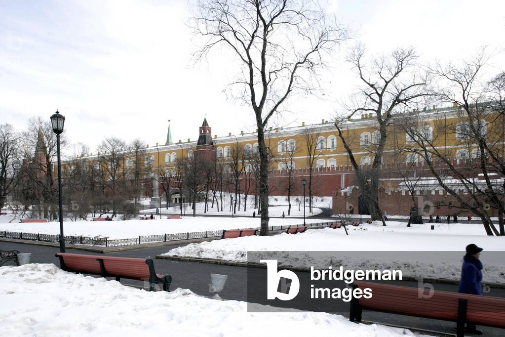 Public park along the Kremlin Fortress, Manege Square, Moscow (Russia)