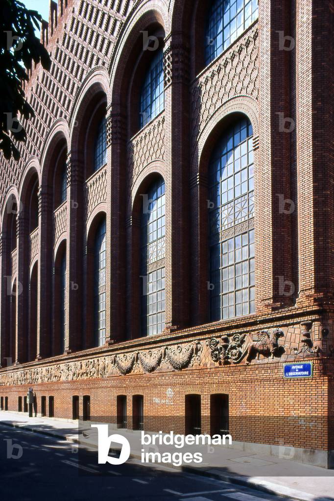 The institute of art and archeology, 3 rue Michelet, Paris 6th arrondissement, hosts the universites of Paris 1 and Paris 4, was built in 1927 by Paul Bigot (1870-1942) in Moorish style.