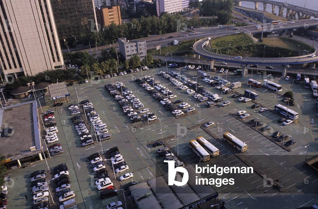 Parking in Seoul (South Korea).Photography 10/04/99.