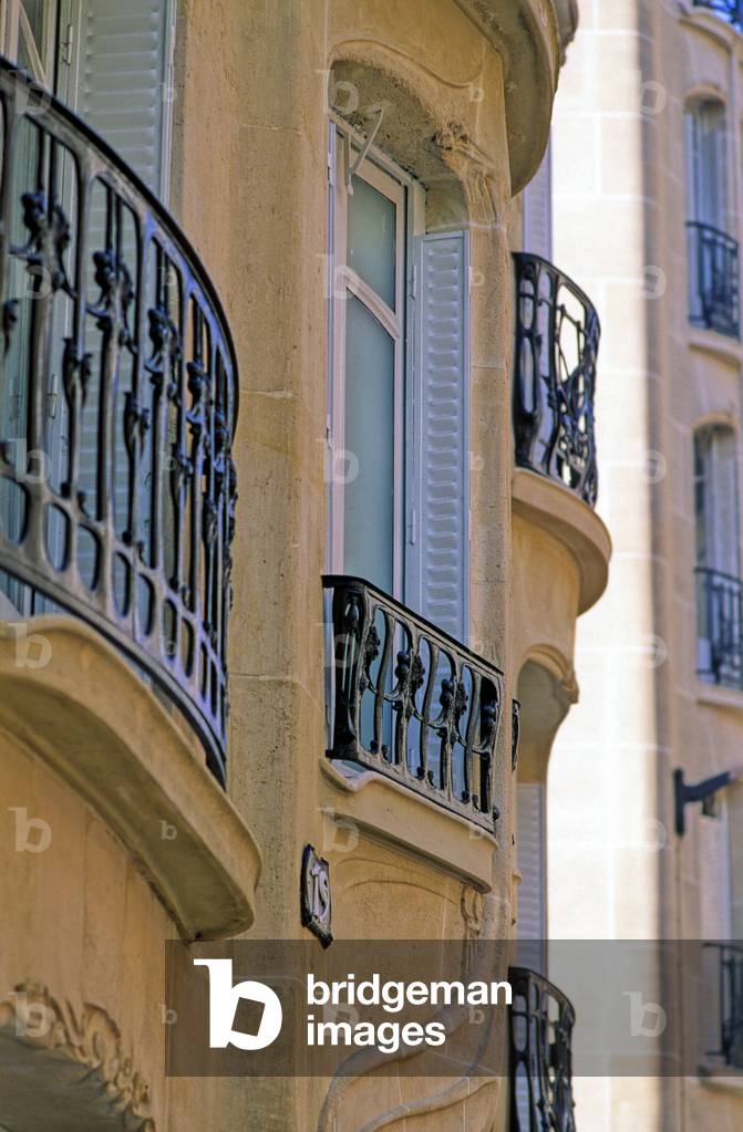 Housing building, 11 rue Agar in Paris 75016. Architect Hector Guimard (1867-1942), 1911.