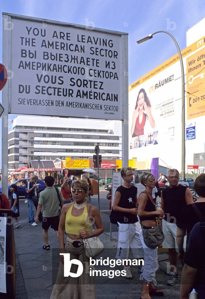 Check Point Charlie, border of the former American zone in Berlin (Germany). Photography 15/08/03.