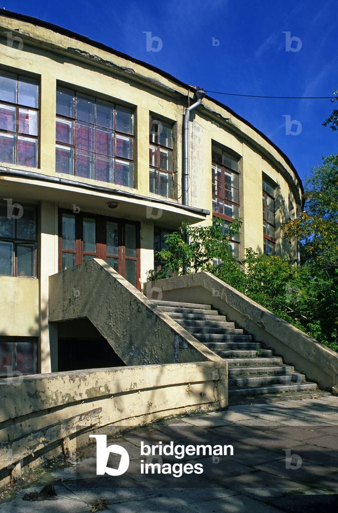 Club Kauchuk in Moscow (Russia). Construction 1927-1929, architect Konstantin Melnikov (1890-1974). Photography 12/09/99.