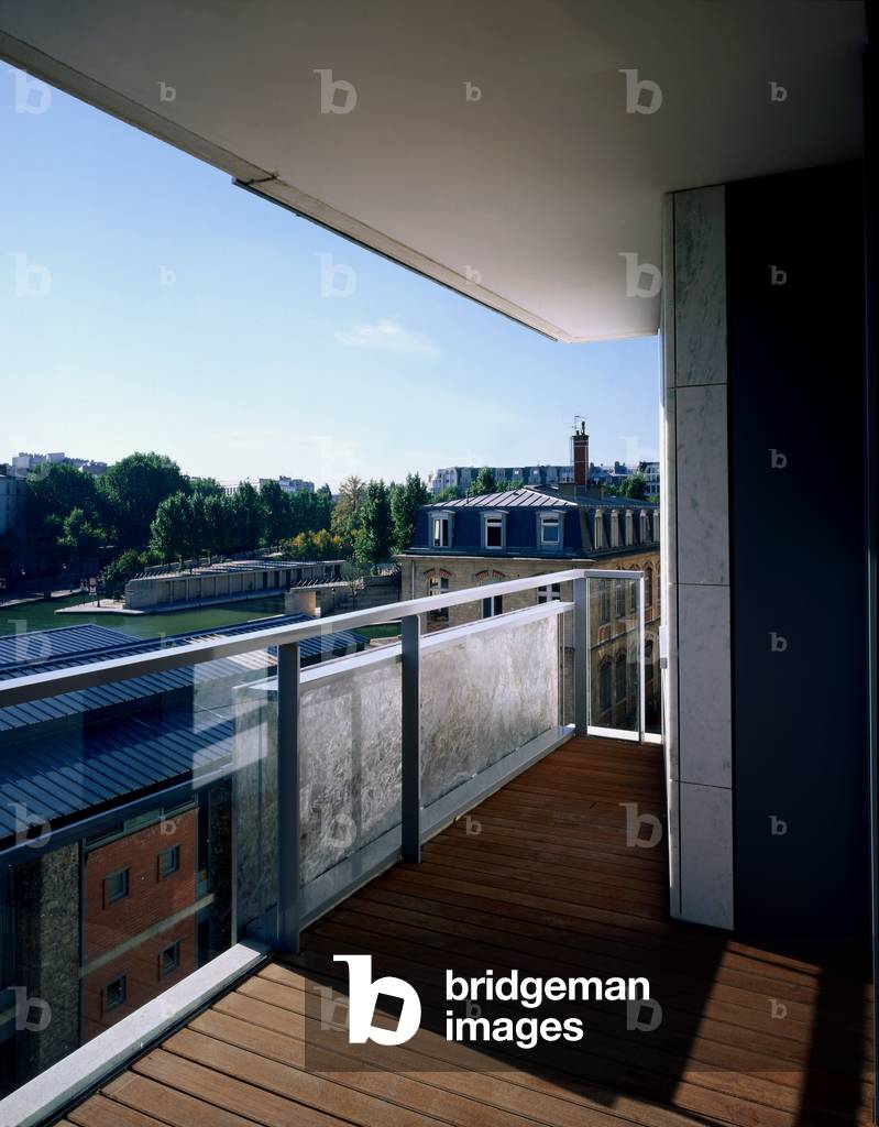 Social housing, Quai de Seine in Paris 75019. Realisation 1995, architect Jean Pierre Buffi. Photography 1995.