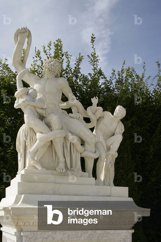 Statuary in the park of the castle of Versailles (Yvelines, Ile de France), amenagement Andre Le Notre (1613-1700).