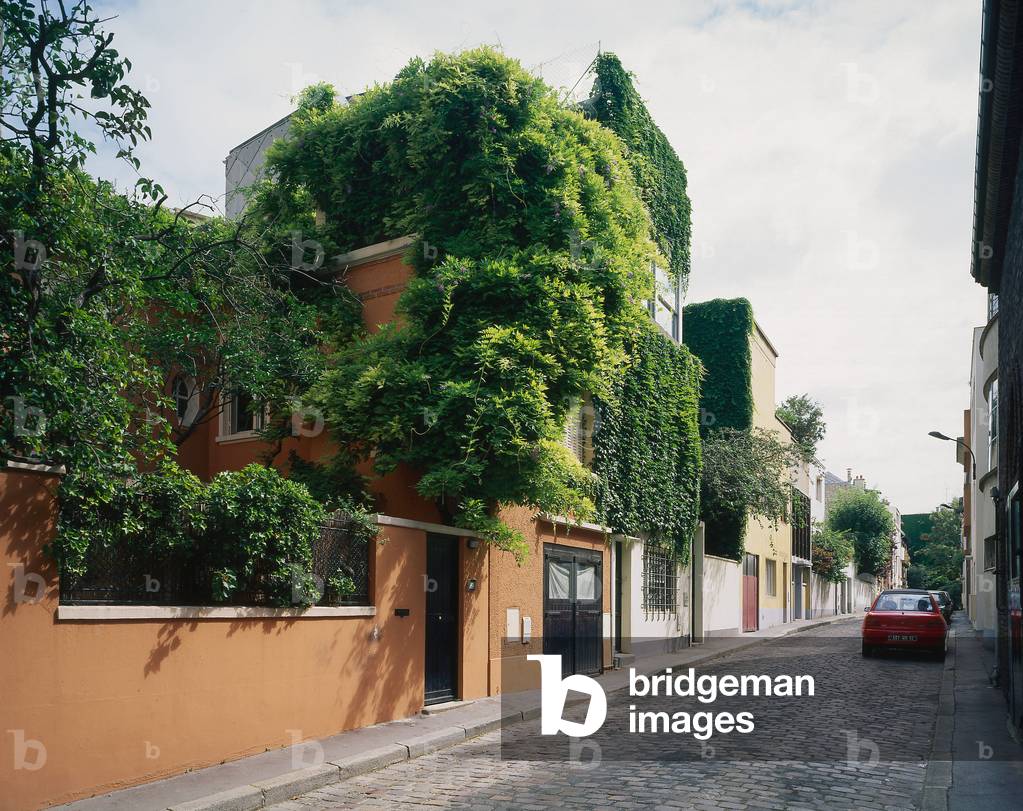 Villa Seurat in Paris 75014. Architect Andre Lurcat (1894-1970).
