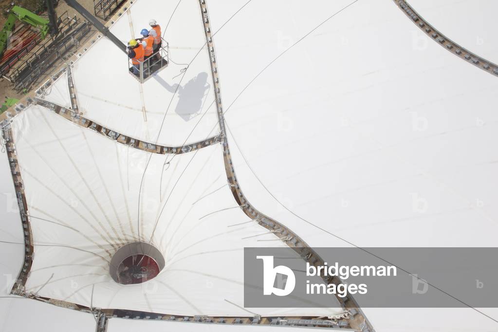 The construction site of the future Centre Pompidou in Metz (Moselle). Architects Shigeru Ban and Jean de Gastines, 2009-2010. Photography 30/06/09.