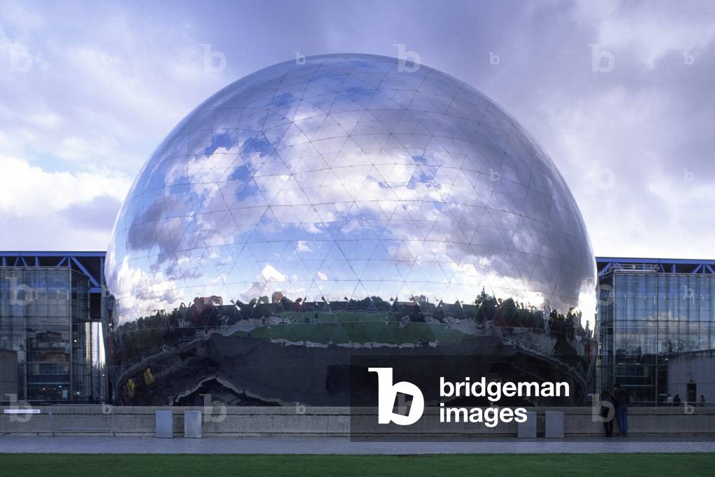 La Geode in the Parc de la Villette, Paris 75019, France (photo)