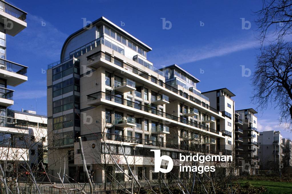 Concertated area of Bercy in Paris. Architect Fernando Montes.