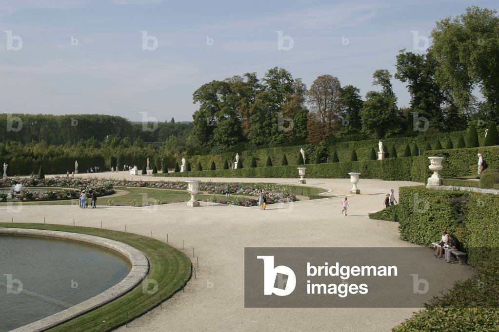 Pool in the park of the castle of Versailles (Yvelines, Ile de France), Andre Le Notre (1613-1700).