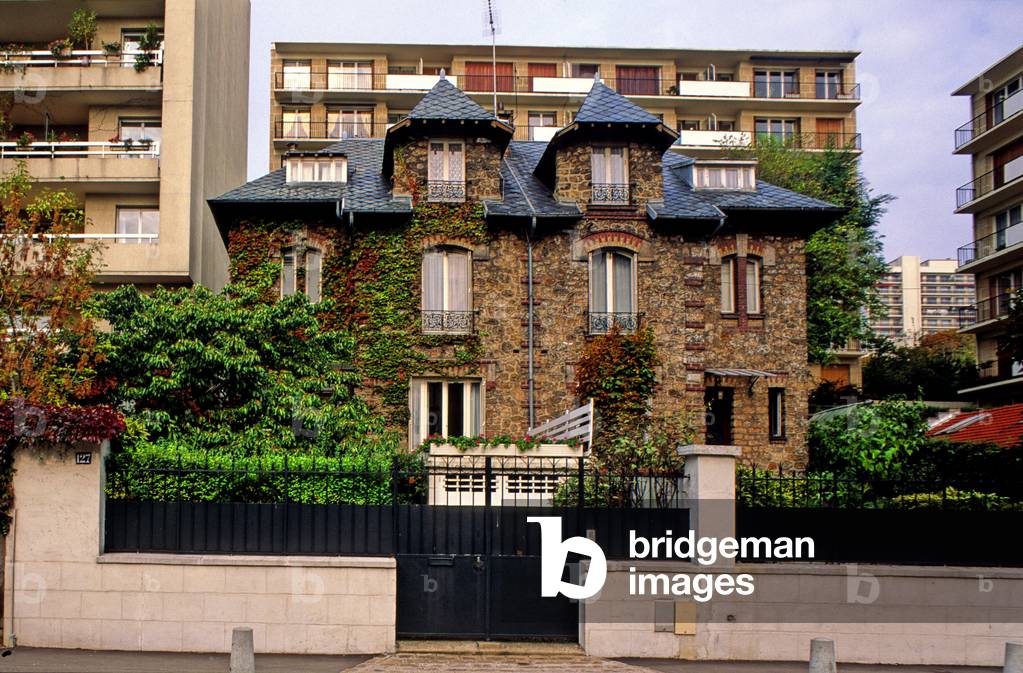 Suburbs pavilion in Courbevoie, Hauts de Seine (Hauts-de-Seine), Ile de France (Ile-De-France), France.