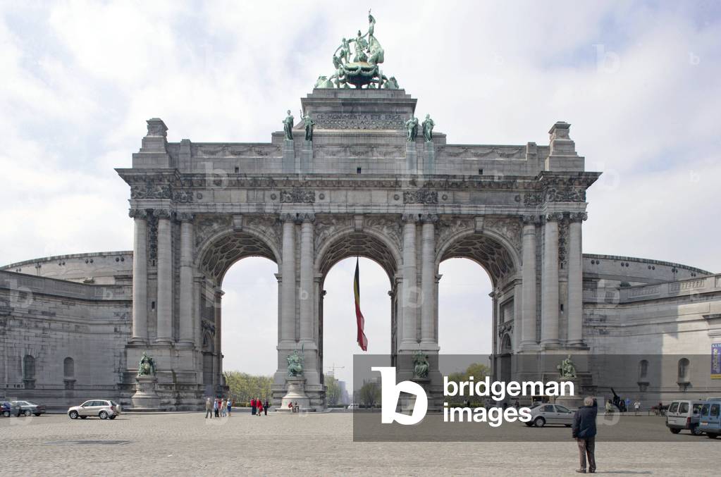 The Arcade du Cinquantenaire in Brussels, Belgium. For the fiftieth anniversary of the kingdom, Leopold II (1835-1909) decided to raise a prestigious momument to commemorate the event, architect Charles Girault (1851-1932), 1880. Photography 15/04/06.