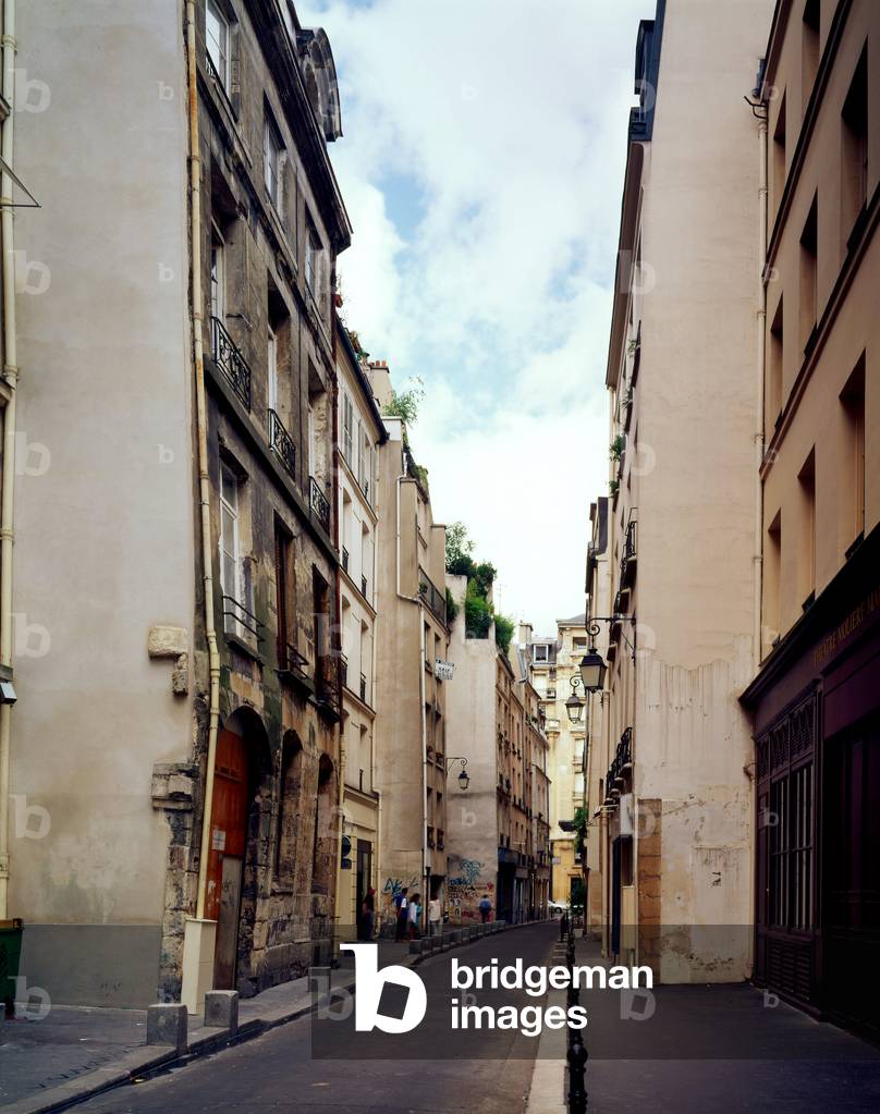 Rue Quimcampoix in Paris.