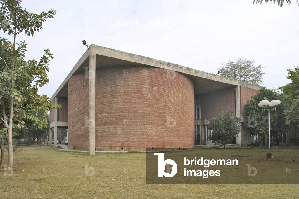 Museum in the city of Chandigarh, India. Photography 23/01/06.
