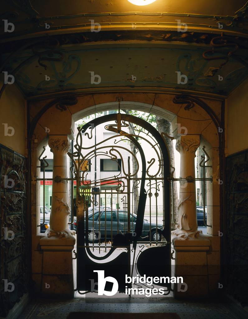 Castel Beranger building, Paris (photo)