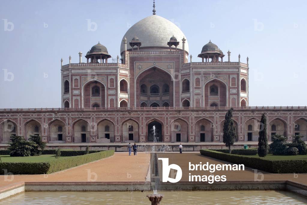 The tomb of Emperor Humayun (1508-1556) in Delhi, India.