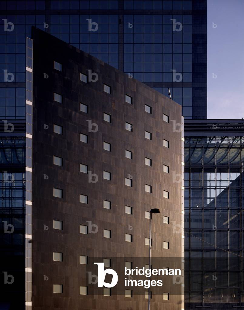 Les Collines de la Defense (Haut de Seine). Architect Jean-Pierre Buffi, 1989 - 1990.