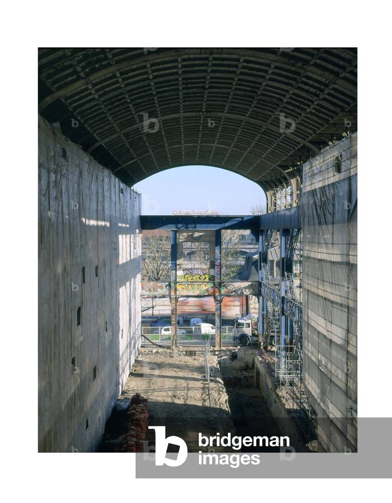 Sudac conversion yard in Paris 13th arrondissement. To host the Paris Val de Seine School of Architecture, created by Frederic Borel. Photography 2005.