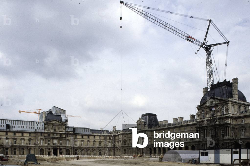 Construction of the Pyramid du Louvre in Paris. Architect Ieoh Ming Pei. Photography 10/11/85.