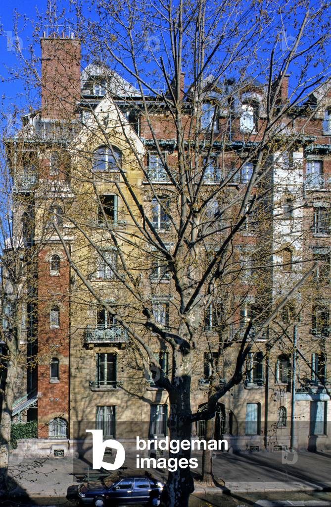 Le Castel Beranger, 14 rue La fontaine in Paris 75016. Architect Hector Guimard (1867-1942), 1895-1898. One of the most famous examples of Art Nouveau. The facades were awarded in the first competition of facades opened by the City of Paris.