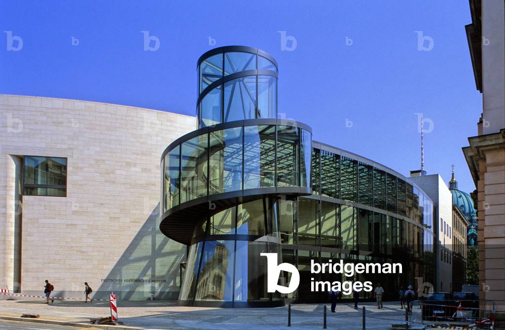 Extension of the German Historical Museum in Berlin (Germany). Realisation 2001, architect Ieoh Ming Pei. Photography 10/08/02.