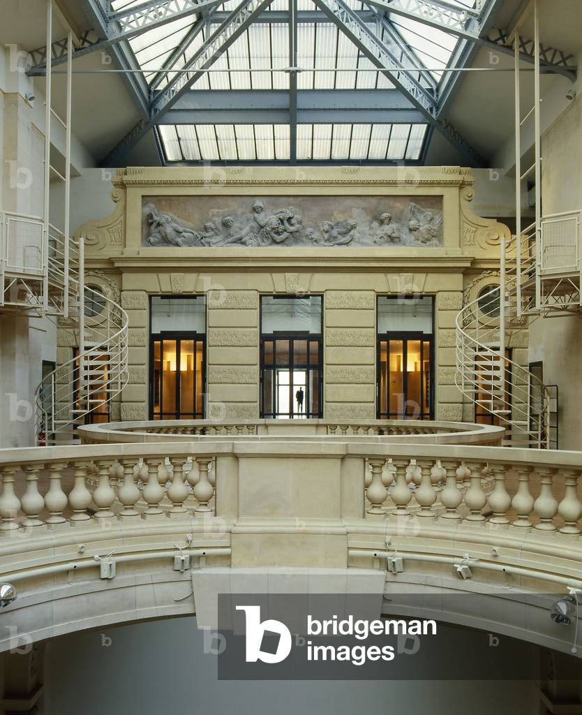 Musee des Arts de la Mode in Paris, Union Centrale des Arts Decoratifs, 107 rue de Rivoli, Paris 75001. Architecture by Daniel Kahane, 1986. Photography 1986.