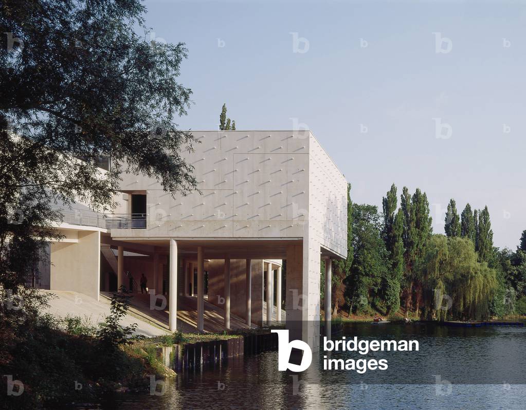 History of the Great War in Peronne, Somme, Picardie, France.. Architecture by Henri Ciriani, 1992. Photography 1992