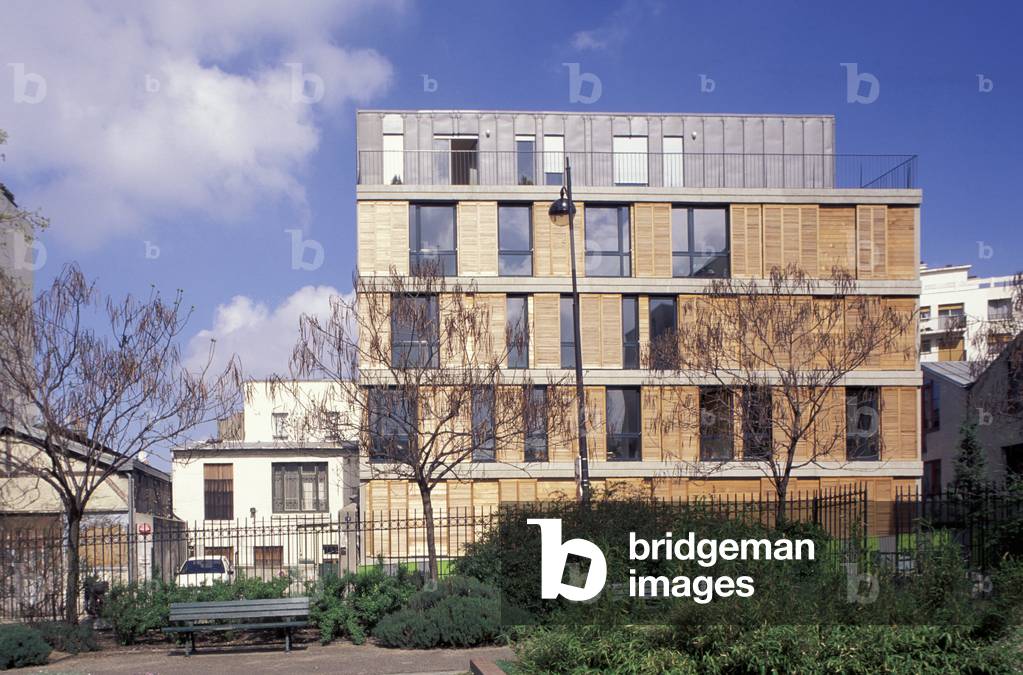 Social housing, rue de la Duee in Paris 75020. Realisation 1996, architect Philippe Madec.