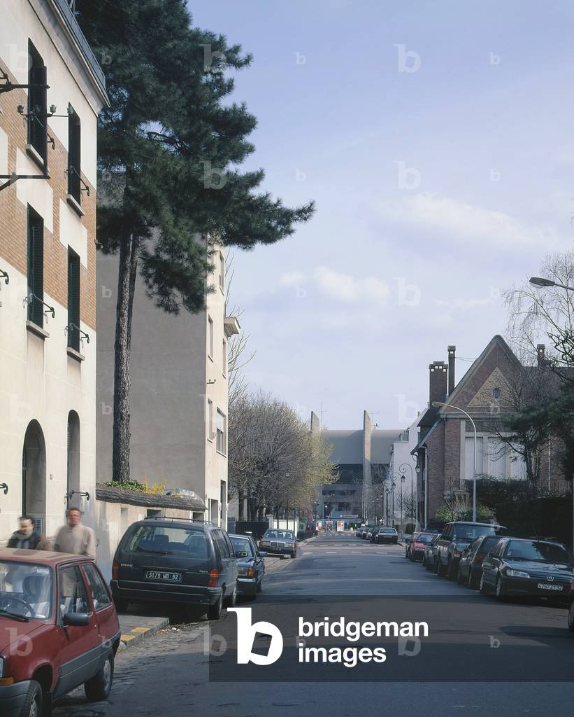 Rue S. Renach towards the Parc des Princes in Boulogne Billancourt (Haut de Seine)