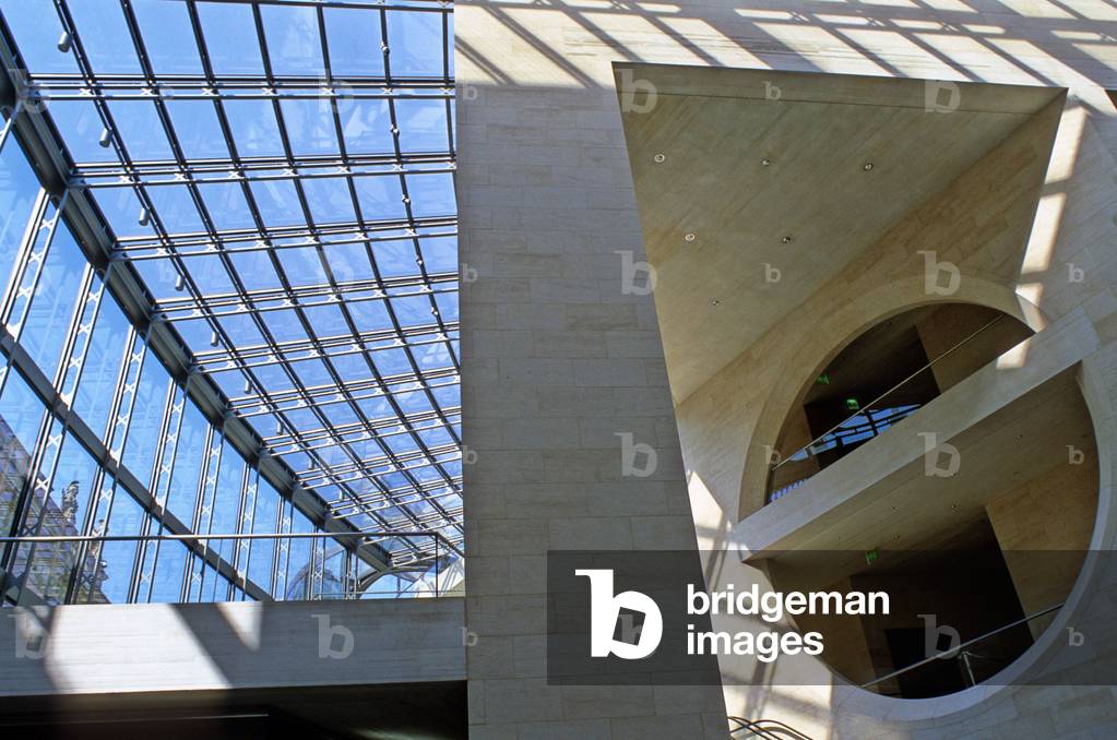 Extension of the German Historical Museum in Berlin (Germany). Realisation 2001, architect Ieoh Ming Pei. Photography 10/08/02.