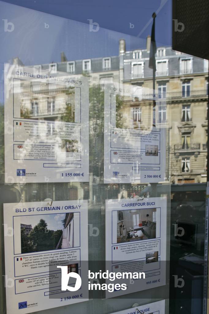 Real estate agency in Paris. Photography 22/09/08.