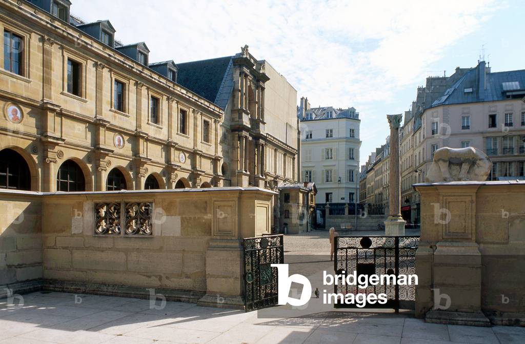 The Ecole Nationale Superieure des Beaux Arts in Paris. Architects Felix Duban (1797-1872) and Francois Debret (1777-1850), reconstructions 1816. The building occupies what remains of the convent of the Petites Augustins (17th century) and the hotel de Chimay (1635), to which buildings were assistant in the 19th century.